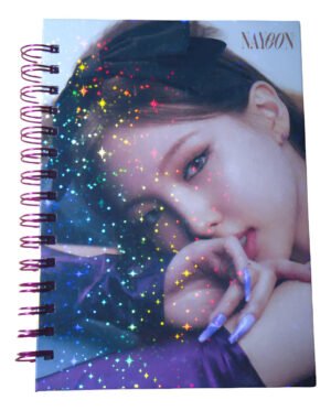 D_NQ_NP_2X_607606-MLC89024608149_072025-F Nayeon Twice Cuaderno Holográfico Con Esquelas Kpop