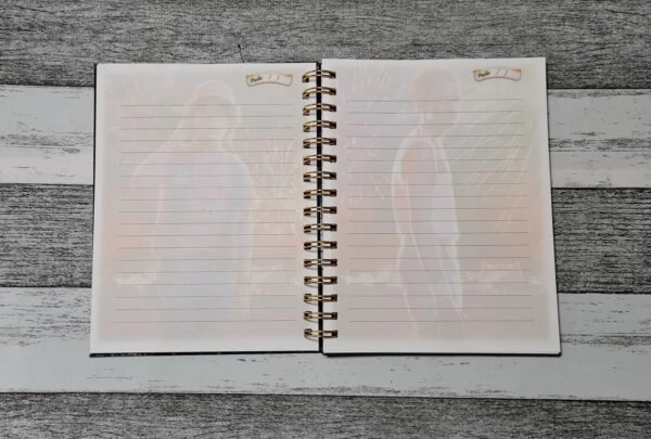 D_NQ_NP_2X_712494-MLC51992609225_102022-F Cuaderno Stranger Things Holográfico Con Esquelas Eleven