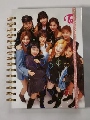 D_NQ_NP_2X_789346-MLC52173399592_102022-F Twice Agenda Holografica Con Diseño K Pop Cuaderno