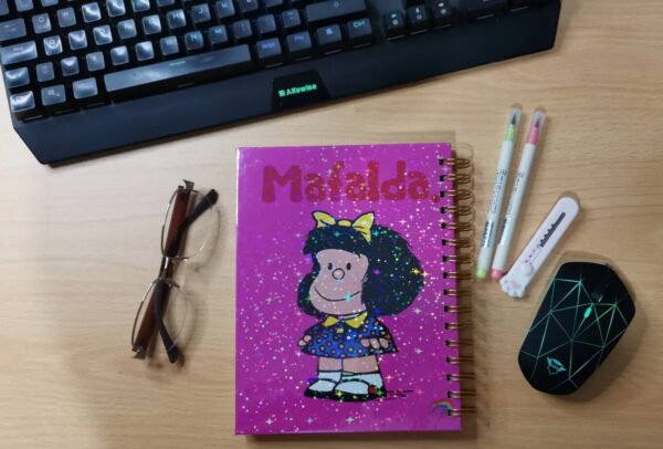 Mafalda Cuaderno Holográfico Con Esquelas Dibujos Animados