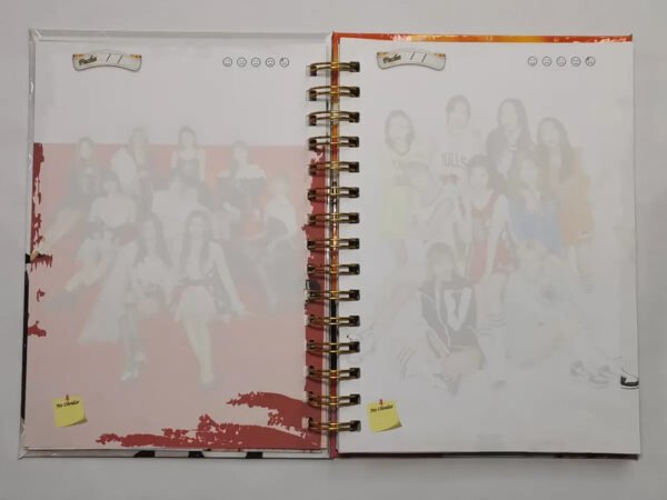 D_NQ_NP_2X_856821-MLC52173479161_102022-F Twice Agenda Holografica Con Diseño K Pop Cuaderno