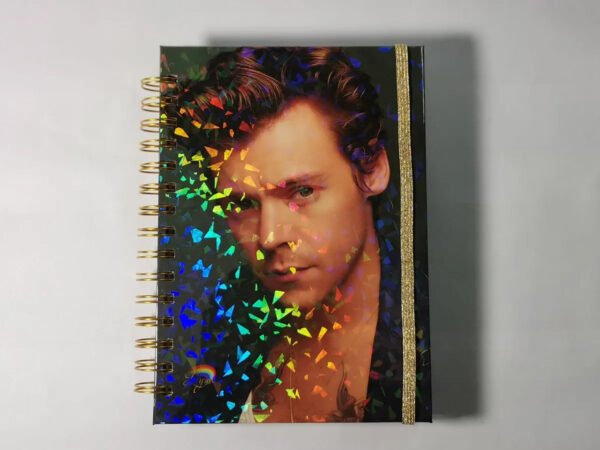 Harry Styles Agenda Holográfica Con Hojas Tipo Esquela