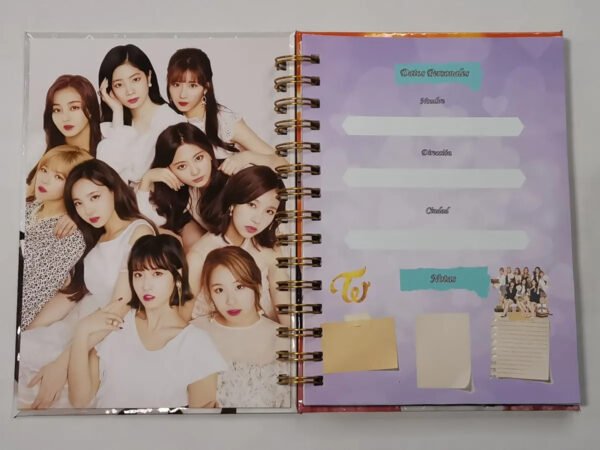 D_NQ_NP_2X_958505-MLC52173348000_102022-F Twice Agenda Holografica Con Diseño K Pop Cuaderno