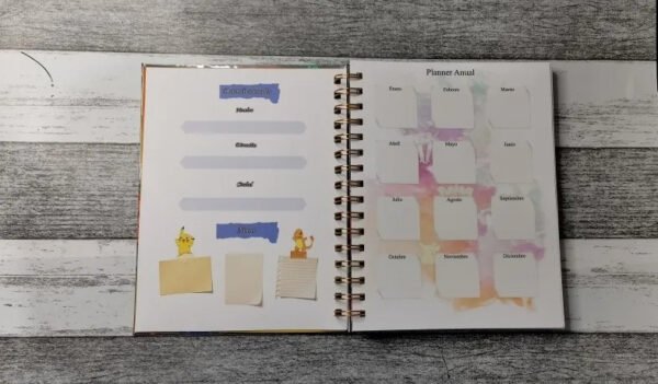 D_NQ_NP_2X_994562-MLC51436518373_092022-F Pokemon Cuaderno Holográfico Anime Kawaii Con Esquelas