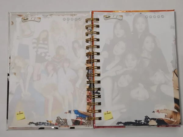 D_NQ_NP_2X_994799-MLC52173364895_102022-F Twice Agenda Holografica Con Diseño K Pop Cuaderno